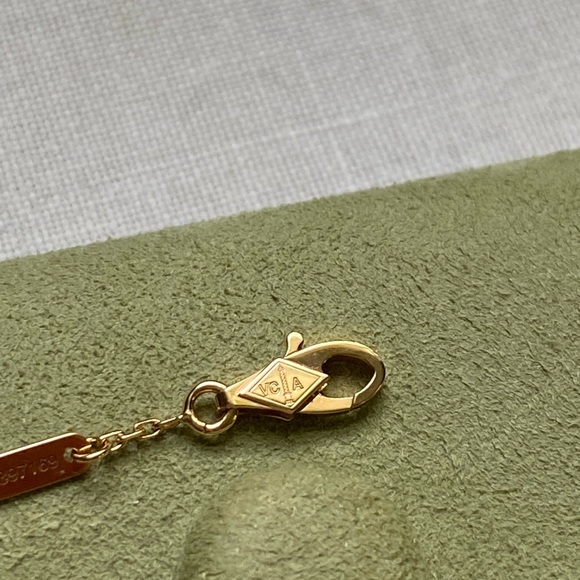 Van Cleef & Arpels Frivole bracelet mini model 18K Rose Gold Ruby - Picture 2 of 5